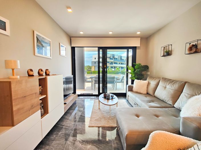 Image No.20-2 Bed Apartment for sale