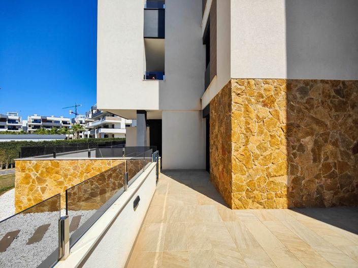 Image No.5-2 Bed Apartment for sale