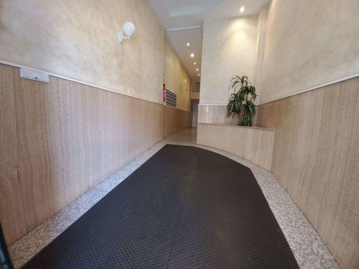 Image No.24-3 Bed Apartment for sale