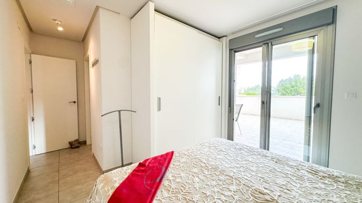 Image No.13-2 Bed Apartment for sale