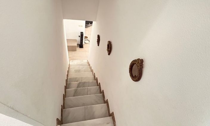 Image No.23-3 Bed Apartment for sale