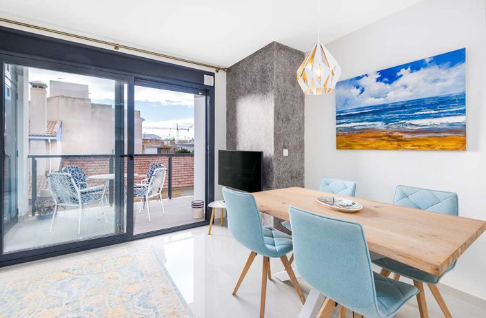 Image No.12-2 Bed Apartment for sale