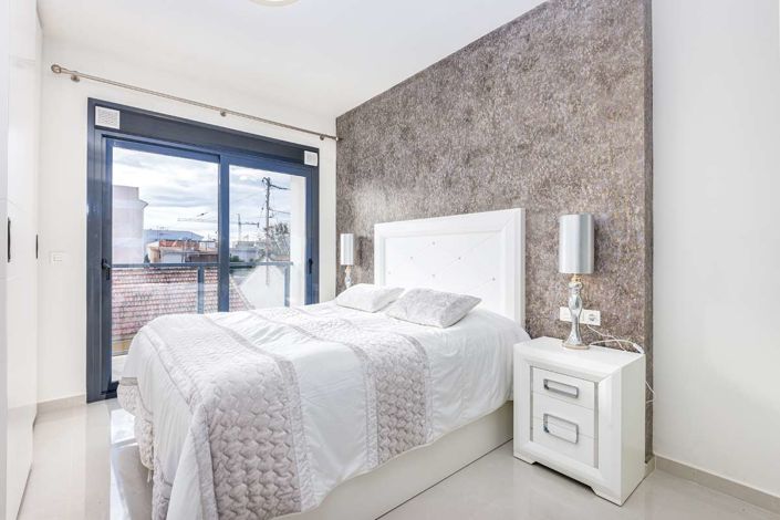 Image No.3-2 Bed Apartment for sale