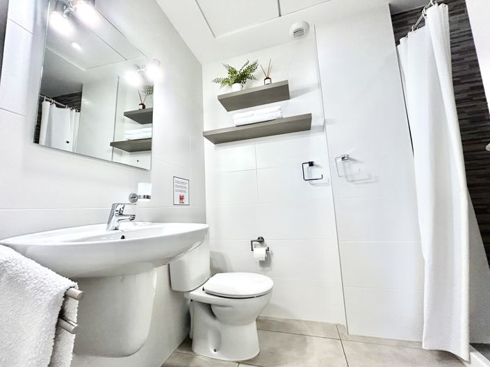 Image No.18-2 Bed Apartment for sale