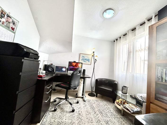 Image No.12-3 Bed Apartment for sale