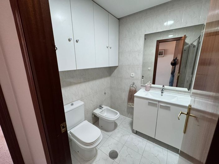 Image No.20-3 Bed Apartment for sale