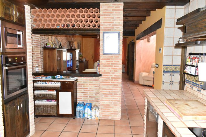 Image No.10-3 Bed Villa for sale