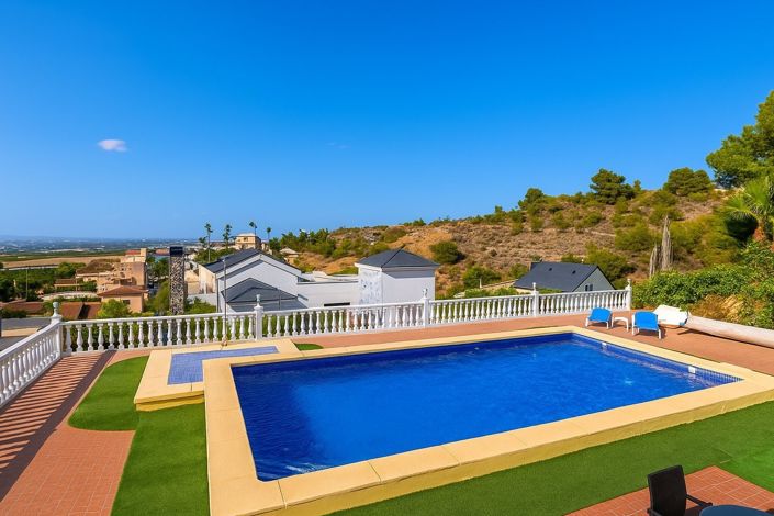 Image No.2-3 Bed Villa for sale