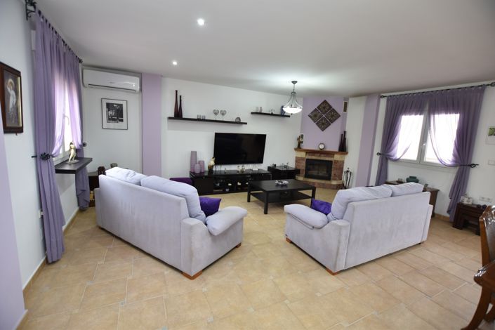 Image No.7-3 Bed Villa for sale