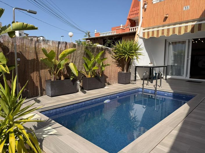 Image No.22-3 Bed Property for sale