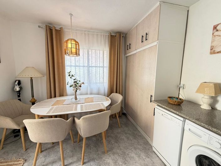 Image No.5-3 Bed Property for sale