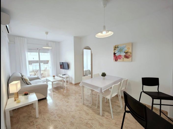 Image No.2-Appartement de 2 chambres à vendre à Torrevieja