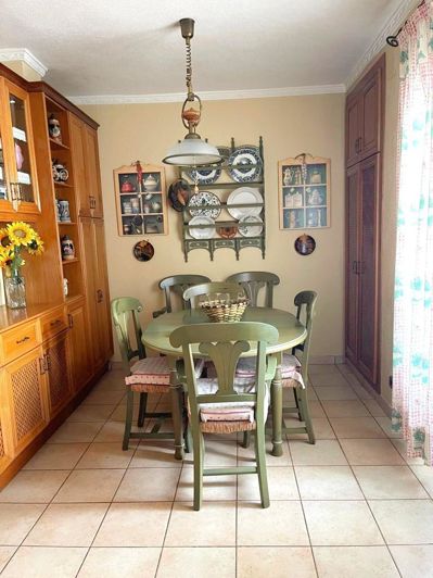 Image No.20-4 Bed Apartment for sale