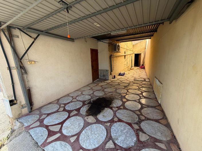 Image No.12-3 Bed Property for sale