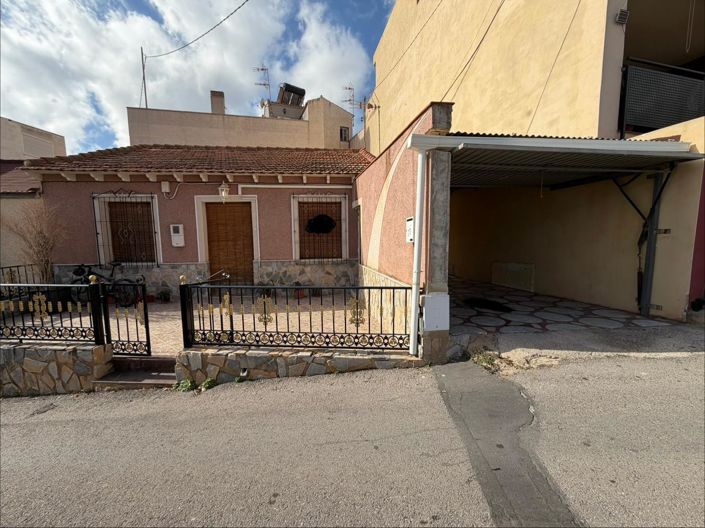 Image No.13-3 Bed Property for sale