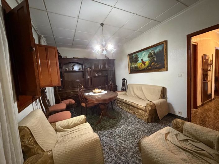 Image No.8-3 Bed Property for sale