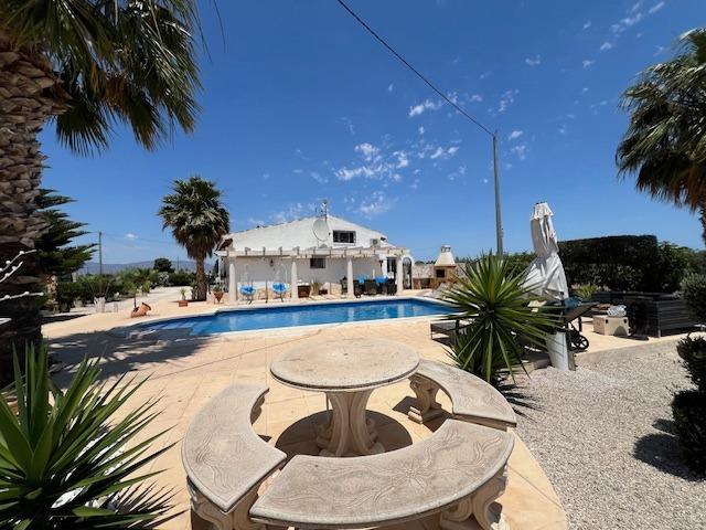 Image No.11-3 Bed Villa for sale