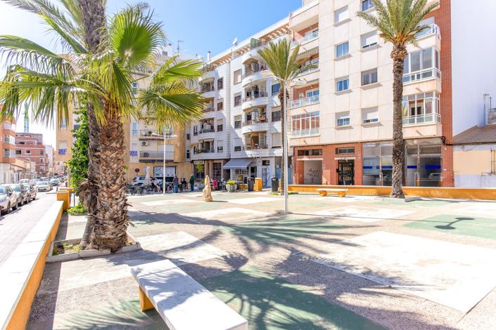 Image No.22-2 Bed Apartment for sale