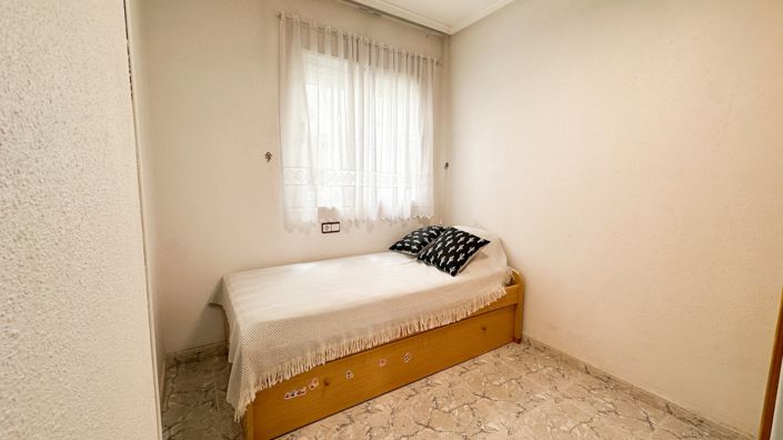 Image No.32-2 Bed Apartment for sale
