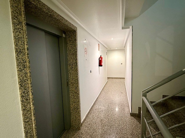 Image No.20-2 Bed Apartment for sale