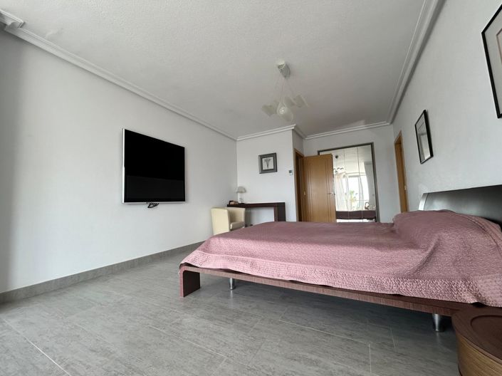 Image No.24-4 Bed Villa for sale