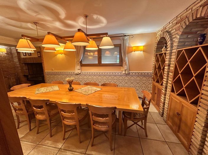 Image No.30-4 Bed Villa for sale