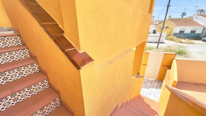 Image No.20-2 Bed Apartment for sale