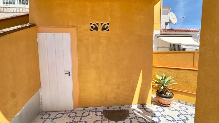 Image No.21-2 Bed Apartment for sale