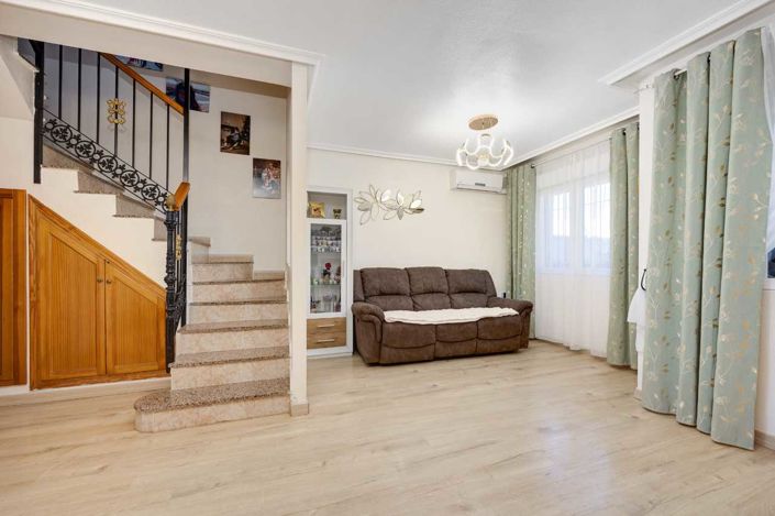 Image No.4-3 Bed Property for sale