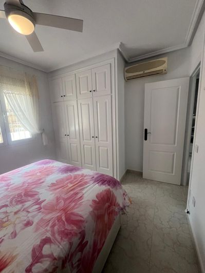 Image No.20-2 Bed Property for sale