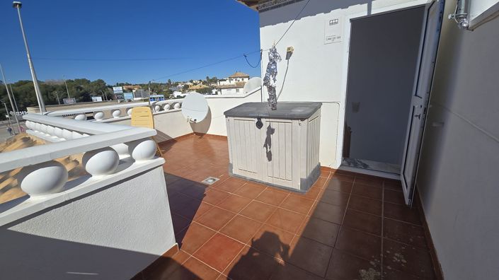 Image No.19-2 Bed Property for sale