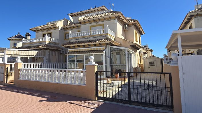 Image No.22-2 Bed Property for sale