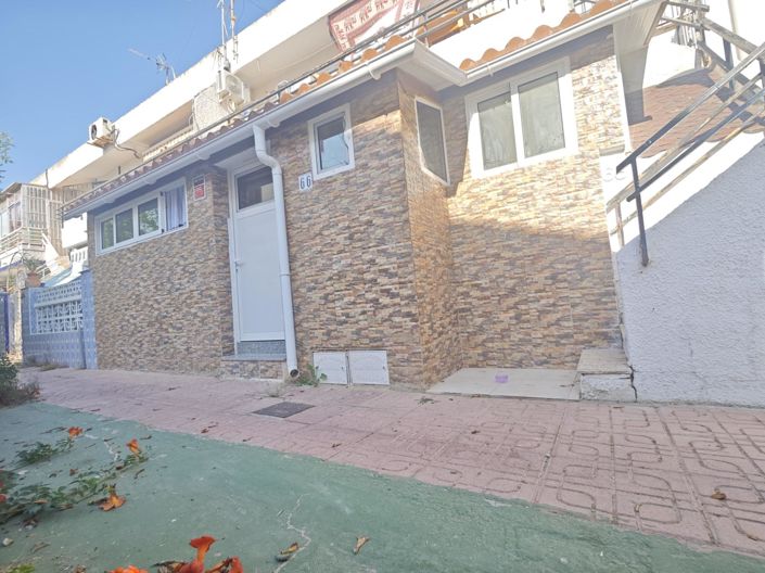 Image No.25-2 Bed Apartment for sale