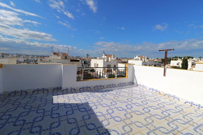 Image No.31-3 Bed Property for sale