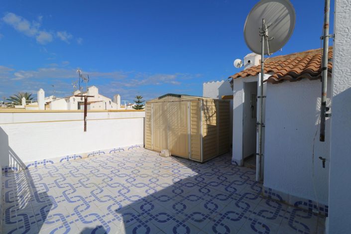 Image No.32-3 Bed Property for sale