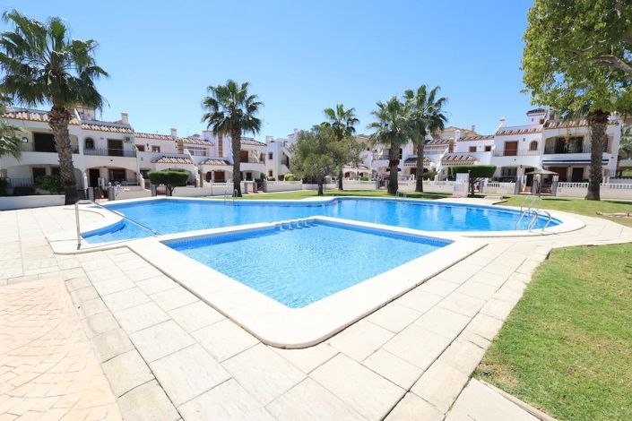 Image No.3-Appartement de 2 chambres à vendre à Orihuela Costa