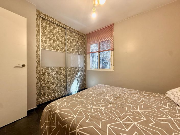 Image No.18-3 Bed Property for sale