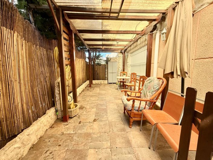 Image No.3-3 Bed Property for sale