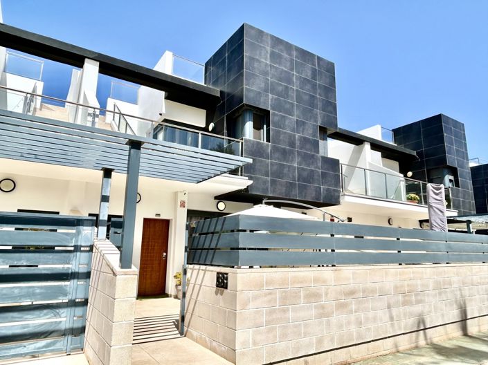Image No.2-3 Bed Property for sale