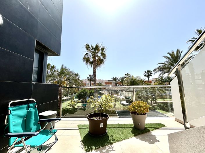 Image No.20-3 Bed Property for sale