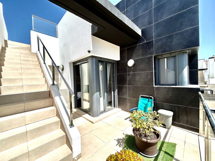 Image No.22-3 Bed Property for sale