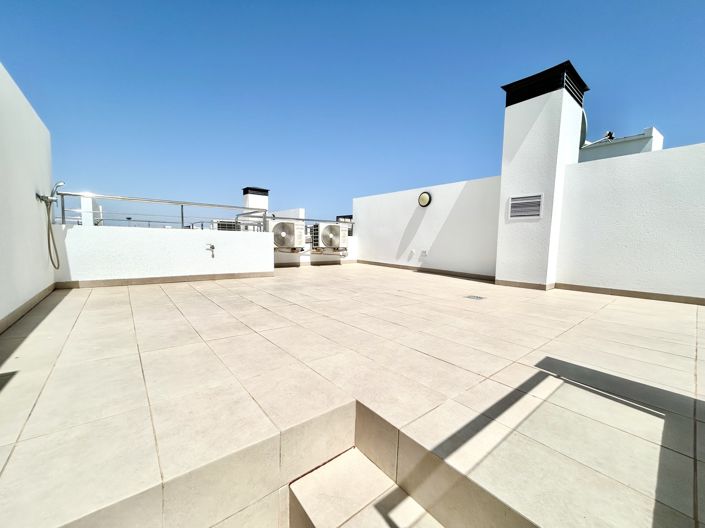 Image No.25-3 Bed Property for sale
