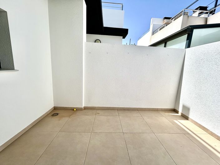 Image No.32-3 Bed Property for sale