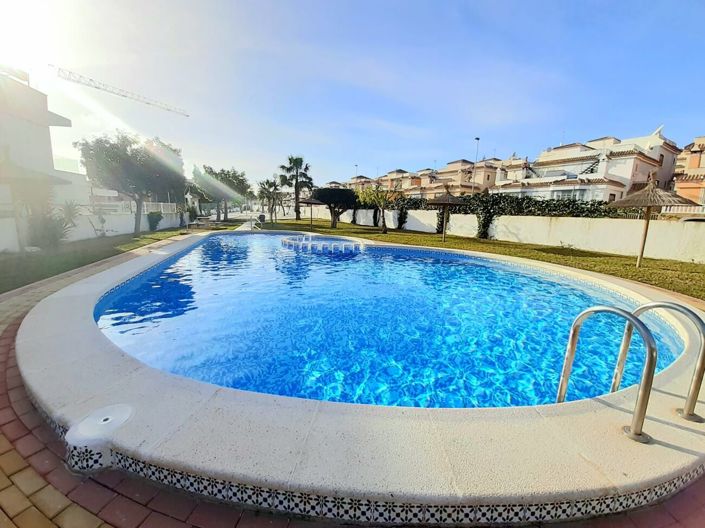 Image No.11-3 Bed Property for sale