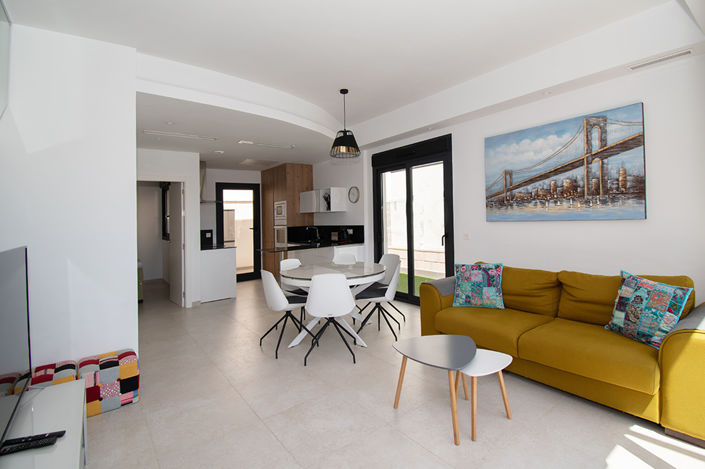 Image No.3-3 Bed Property for sale