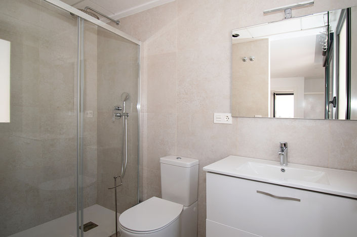 Image No.7-3 Bed Property for sale