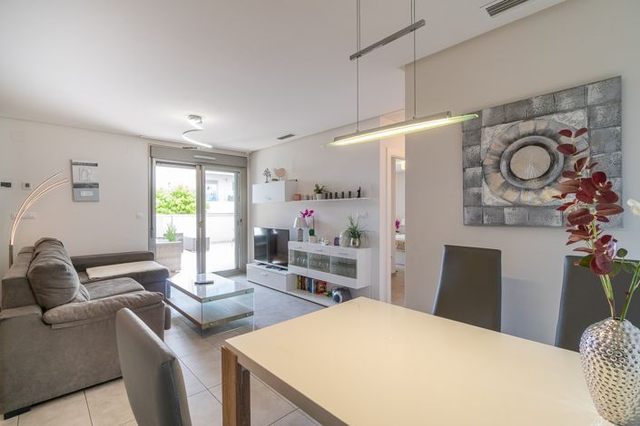 Image No.12-2 Bed Apartment for sale