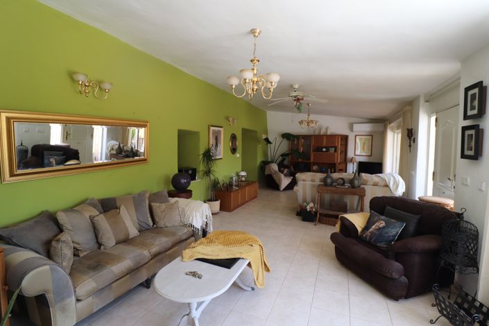 Image No.32-5 Bed Villa for sale