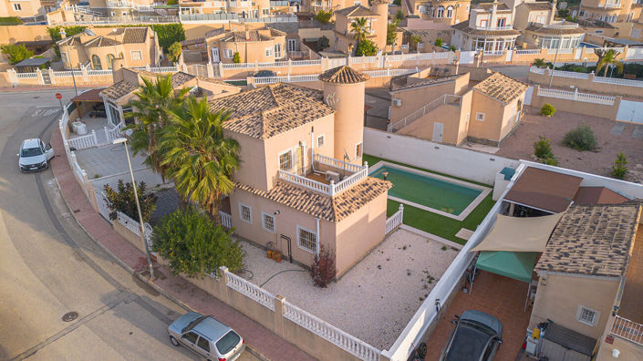 Image No.29-4 Bed Villa for sale