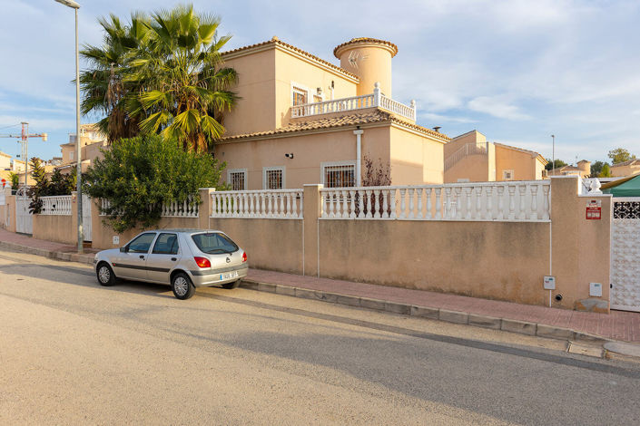 Image No.33-4 Bed Villa for sale